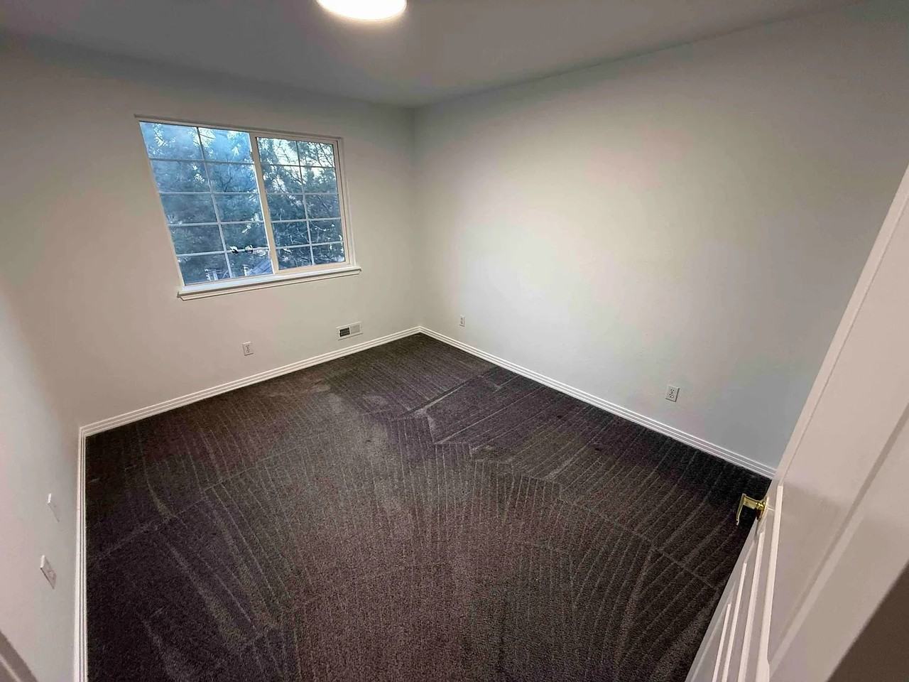 647 S Depew St - Photo 7 of 10