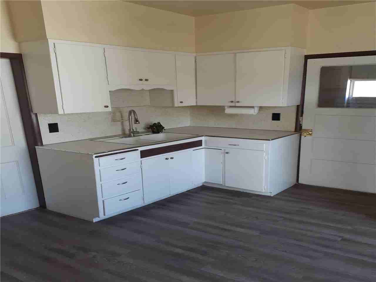 2301 C Ave - Photo 3 of 13