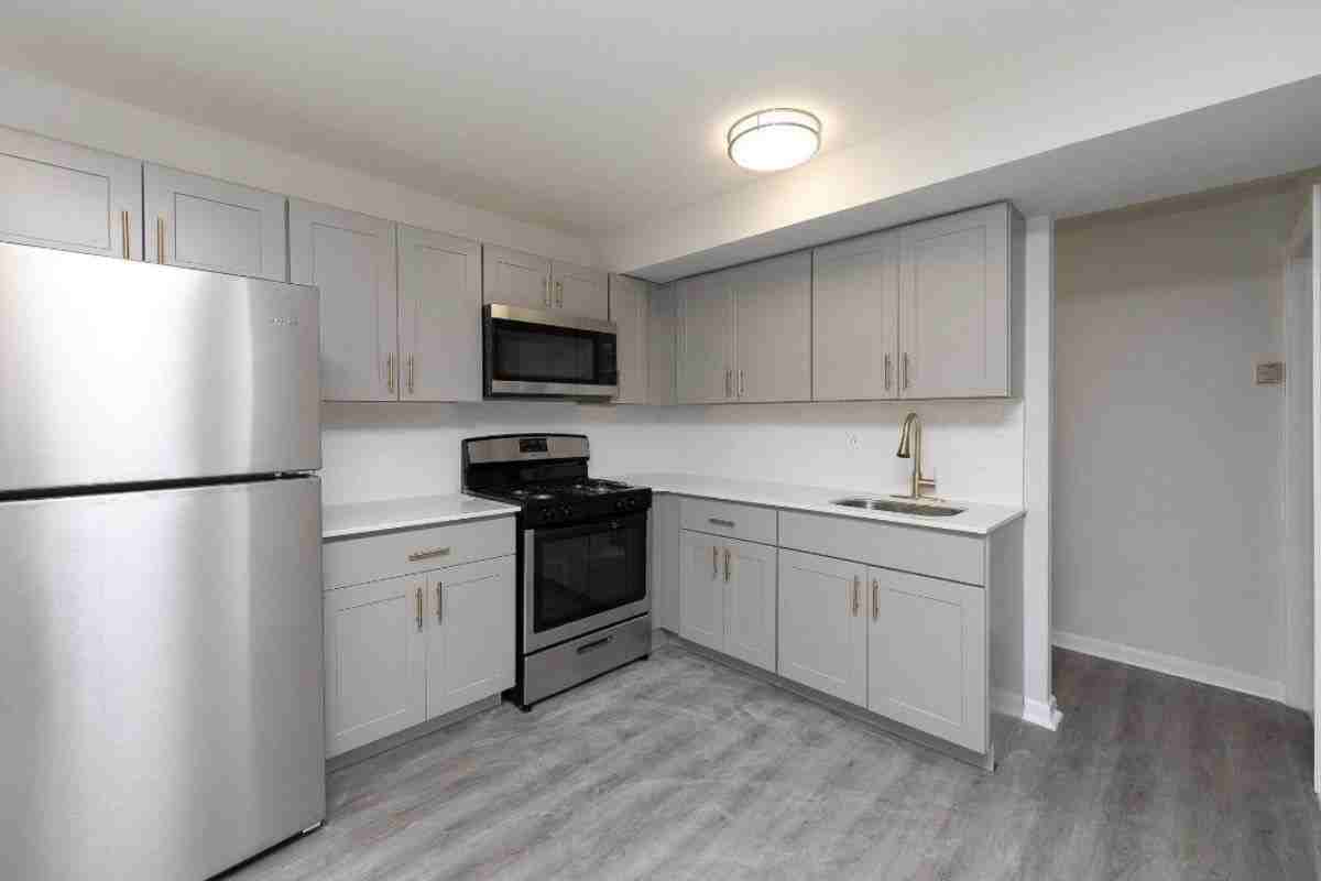 Germantown Apartments - Photo 2 of 13