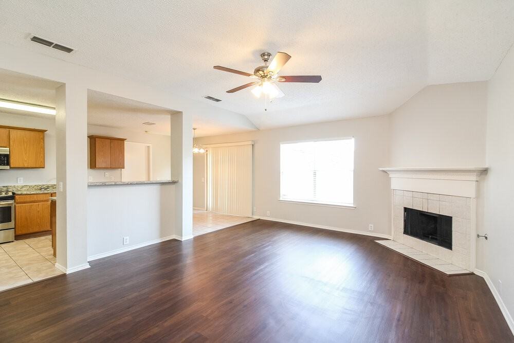 7005 Edmundson Dr - Photo 3 of 15