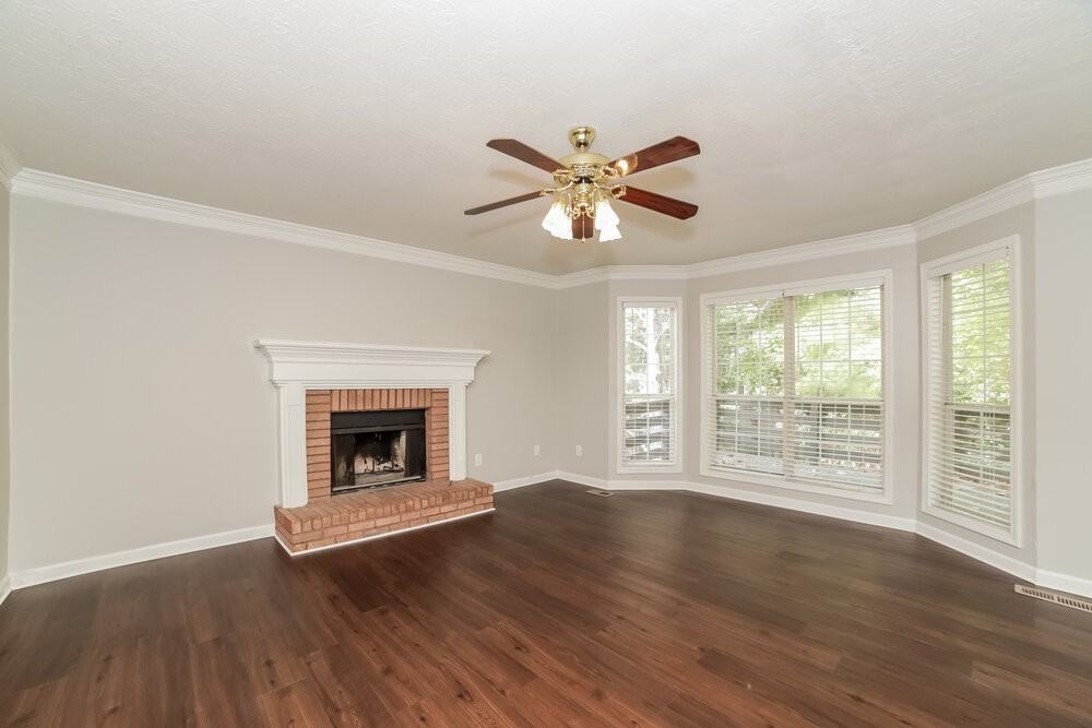 2446 Letha Ln Sw - Photo 5 of 18