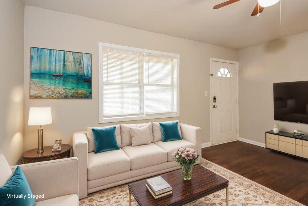 5734 Amalfi Way - Photo 3 of 19