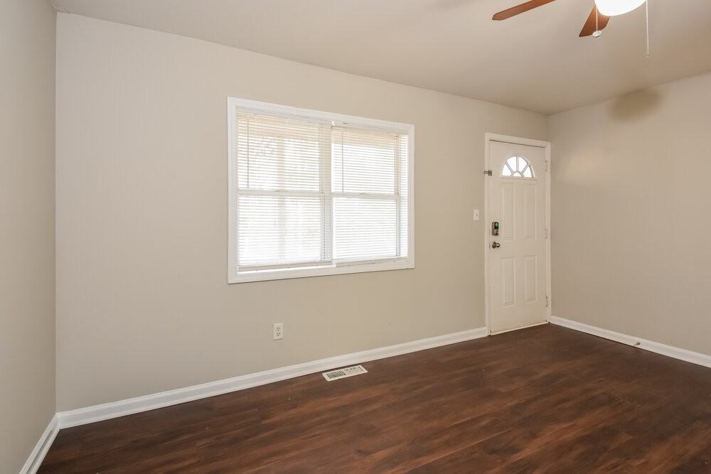 5734 Amalfi Way - Photo 4 of 19