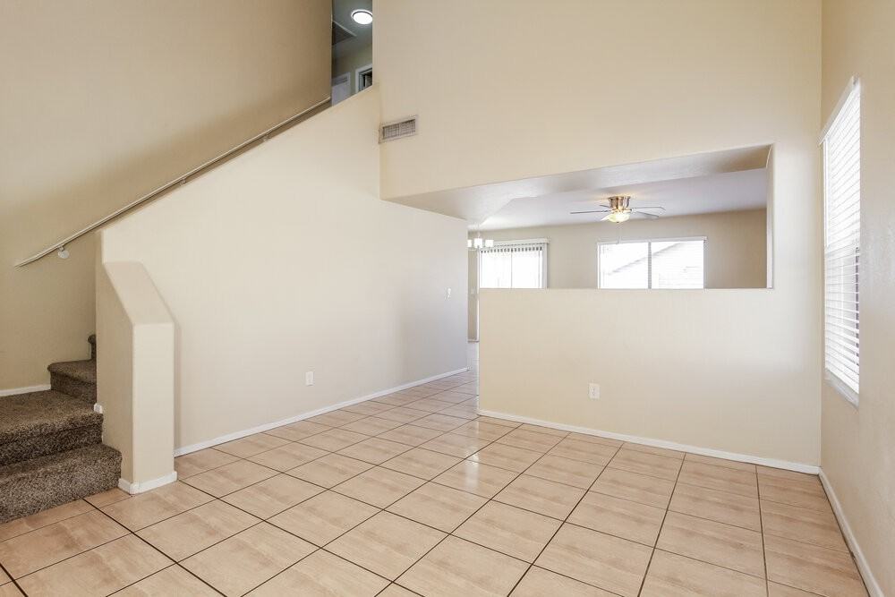 3822 N 105th Ln - Photo 4 of 17