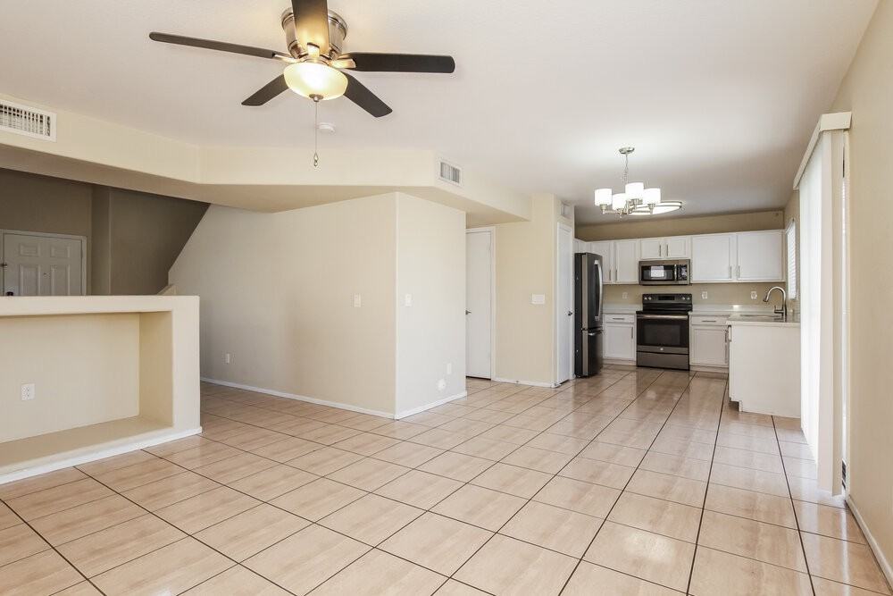 3822 N 105th Ln - Photo 7 of 17