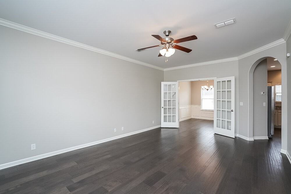 3218 Mapleside Ln - Photo 4 of 17