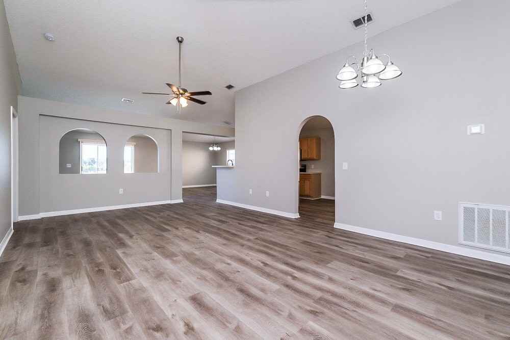 12937 Lake Vista Dr - Photo 4 of 16