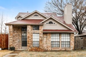 featured image of 635 Las Brisas Dr