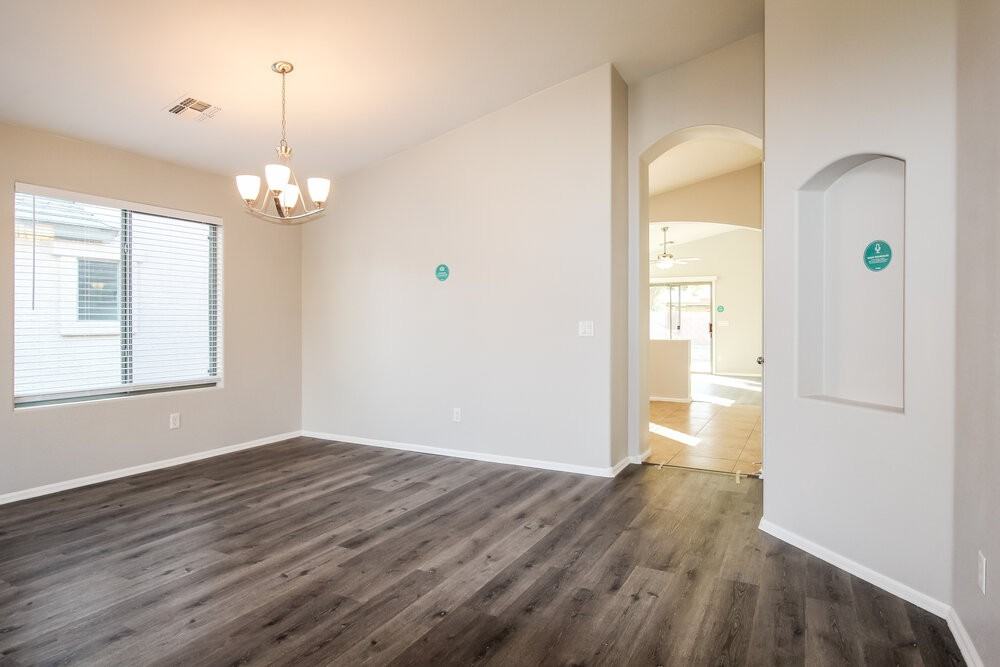 614 E Jeanne Ln - Photo 3 of 16