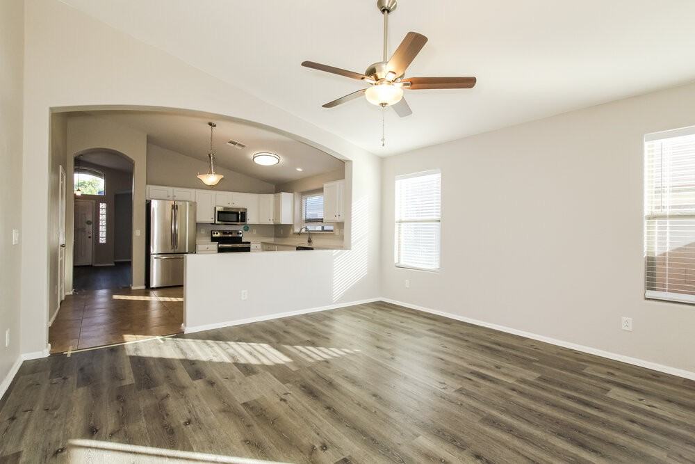 614 E Jeanne Ln - Photo 7 of 16