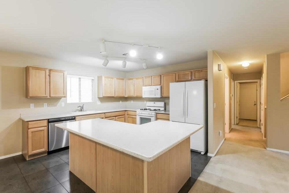 12890 N Pocatella Dr - Photo 7 of 17