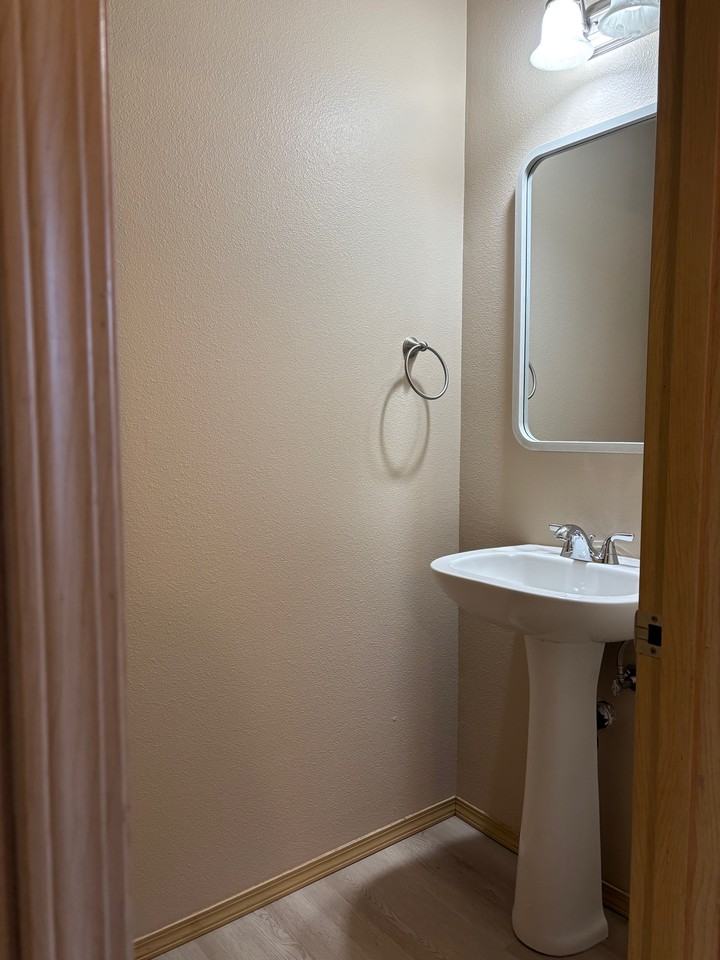 9903 197th Avenue East - Photo 5 of 28