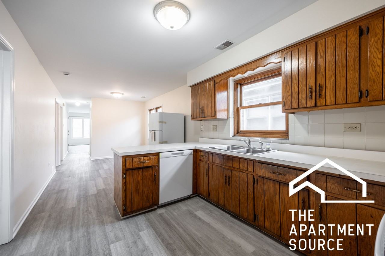 6323 W Fullerton Ave #3 - Photo 3 of 17