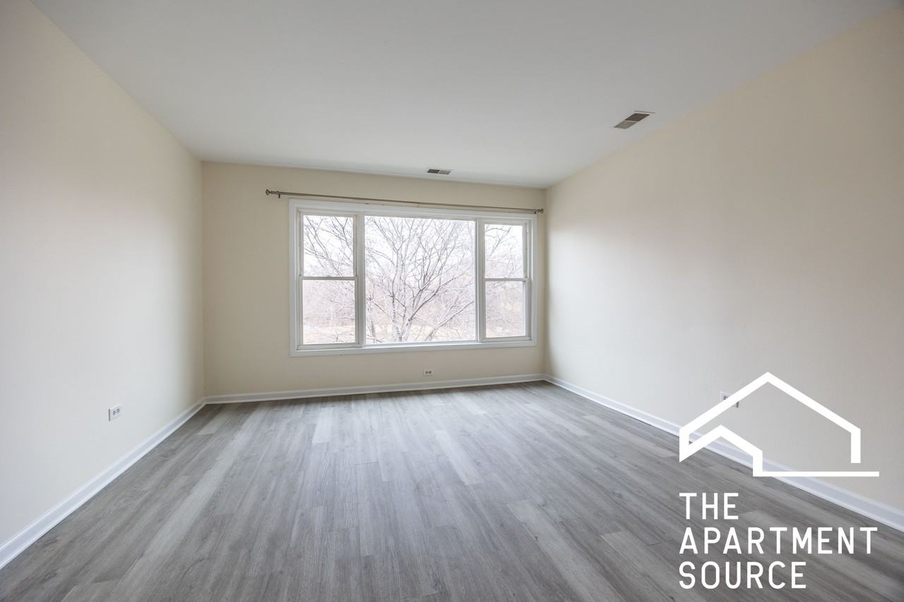 6323 W Fullerton Ave #3 - Photo 5 of 17