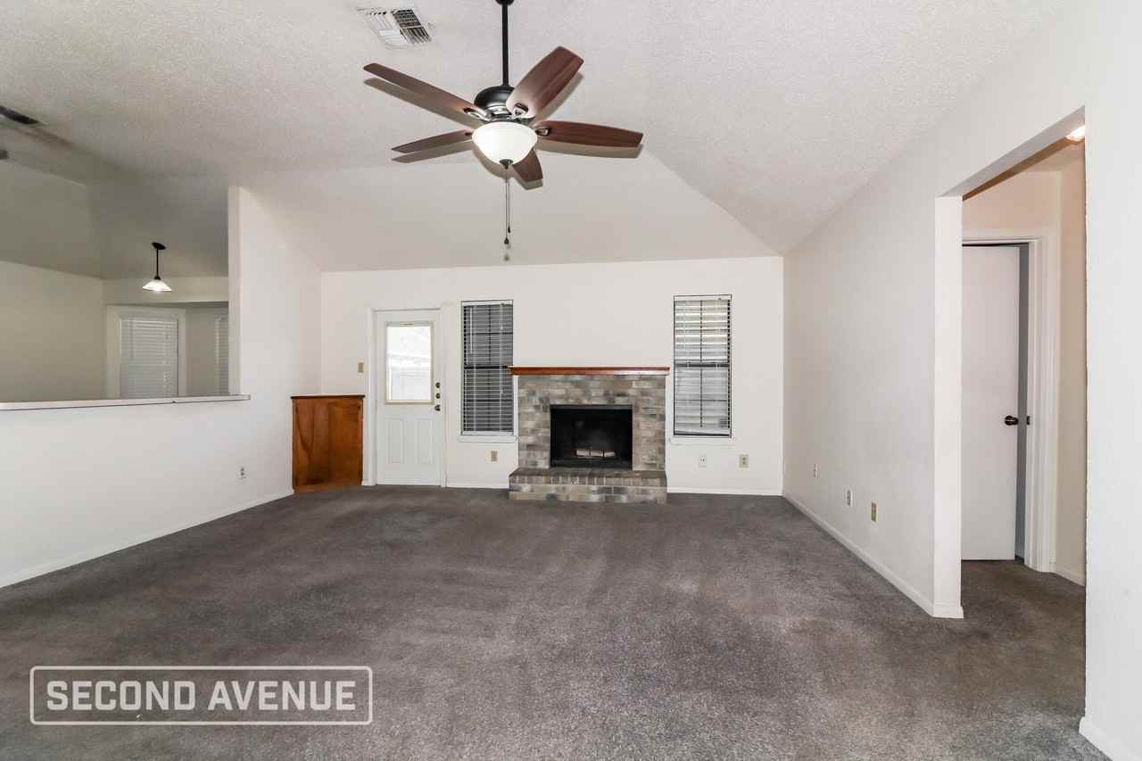 7818 Impala Dr - Photo 4 of 26