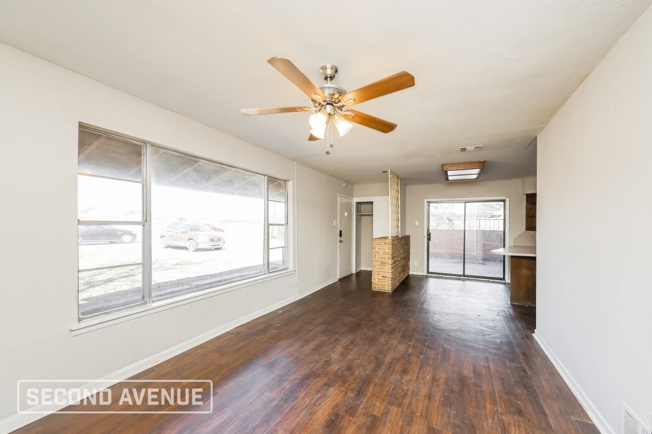 2713 S Carrier Pkwy - Photo 6 of 29