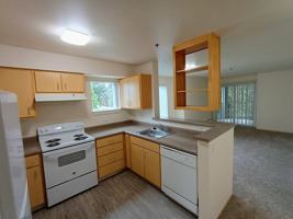 featured image of 8212 Ne Sandy Blvd