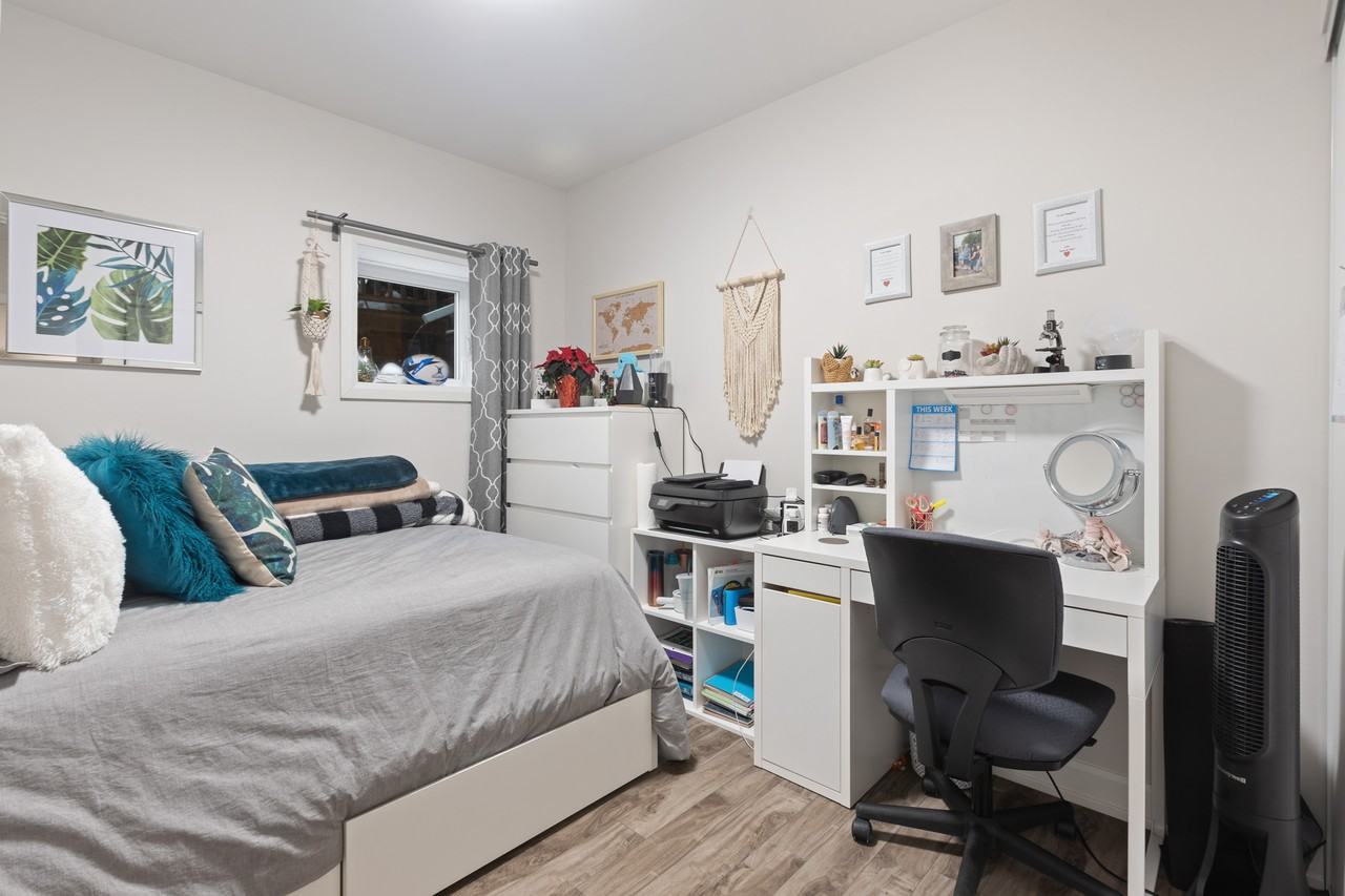 476 Sunnyside Avenue #1 - Photo 4 of 7