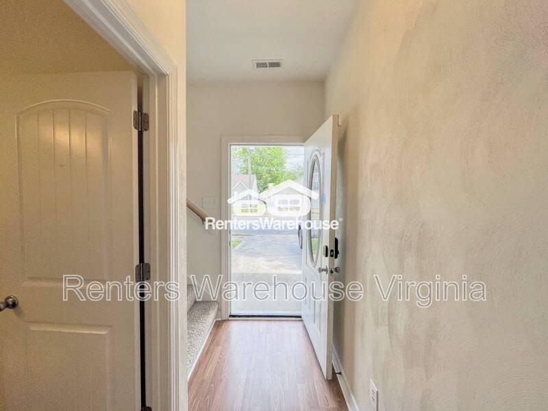 1713 Sparrow Rd - Photo 3 of 37