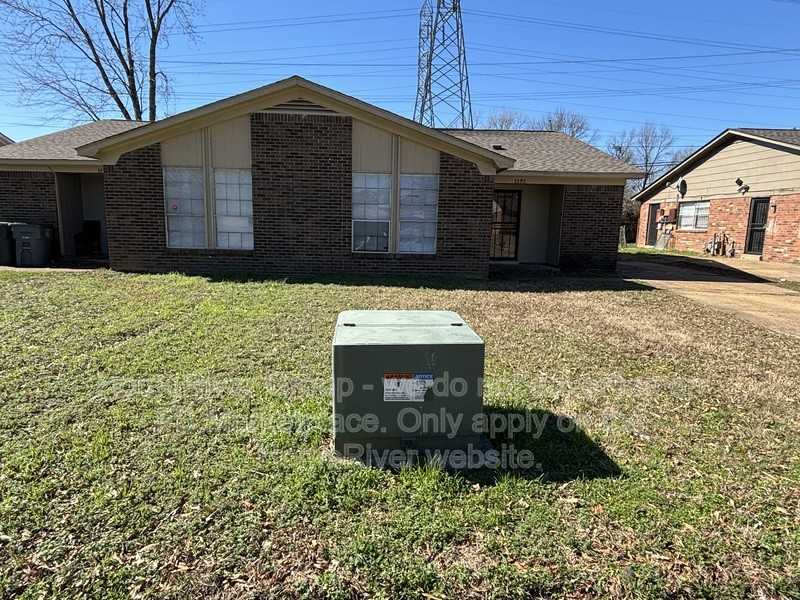 3393 Barbwood Dr - Photo 3 of 19