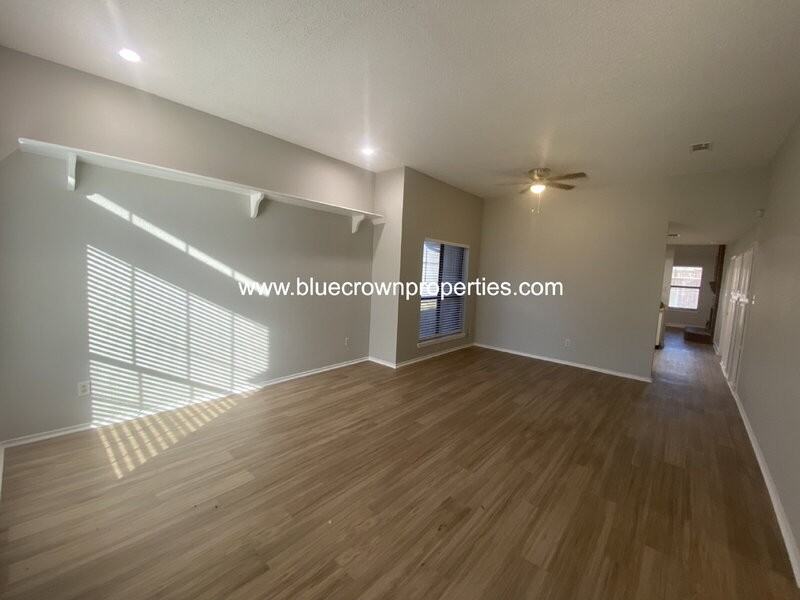 1212 Case Dr - Photo 2 of 17