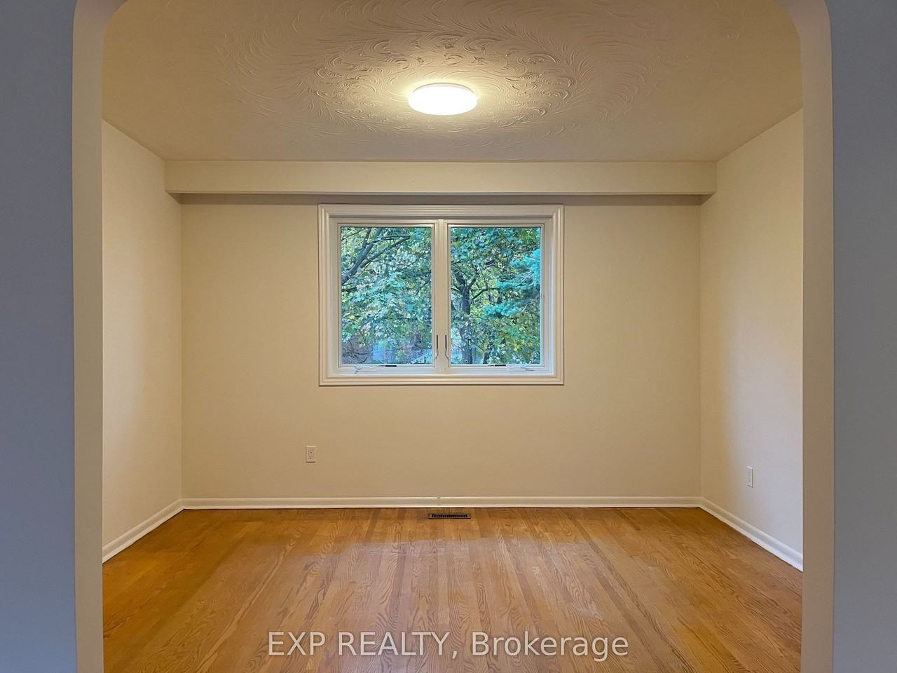 61 Richbourne Court - Photo 6 of 12