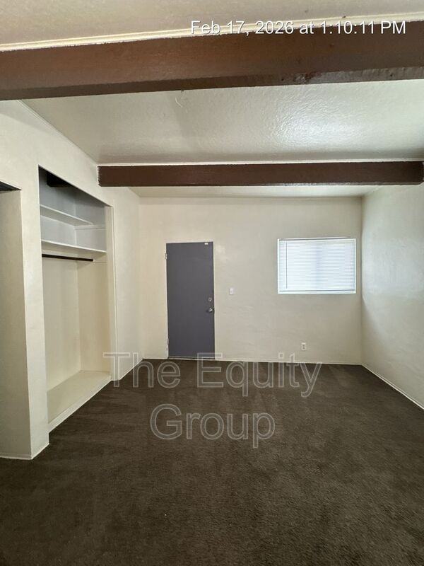 220 W Cypress Ave - Photo 5 of 11