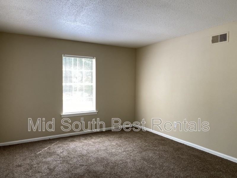 4467 Pine Ridge Cv - Photo 4 of 7