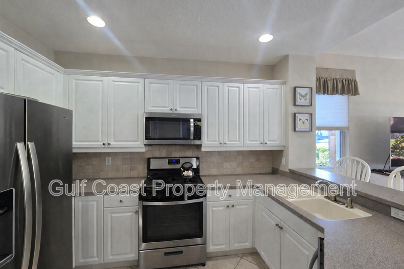 910 River Basin Ct #101A - Photo 3 of 22