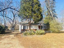 featured image of 807 N Shaver St