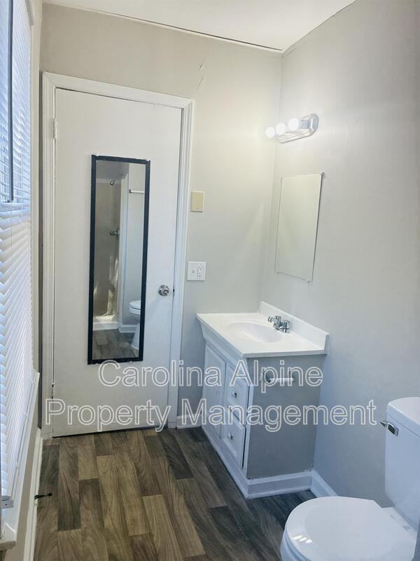 807 N Shaver St - Photo 7 of 12