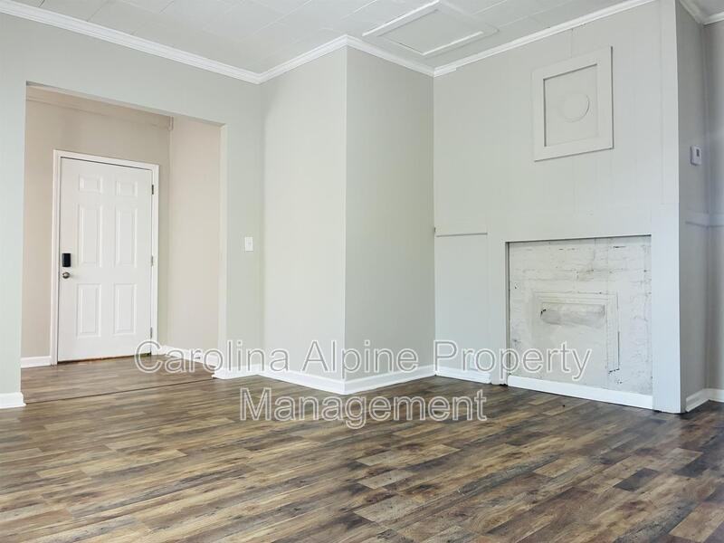 110 Martin St - Photo 5 of 12