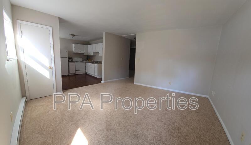 2231 Summit St #B - Photo 3 of 26