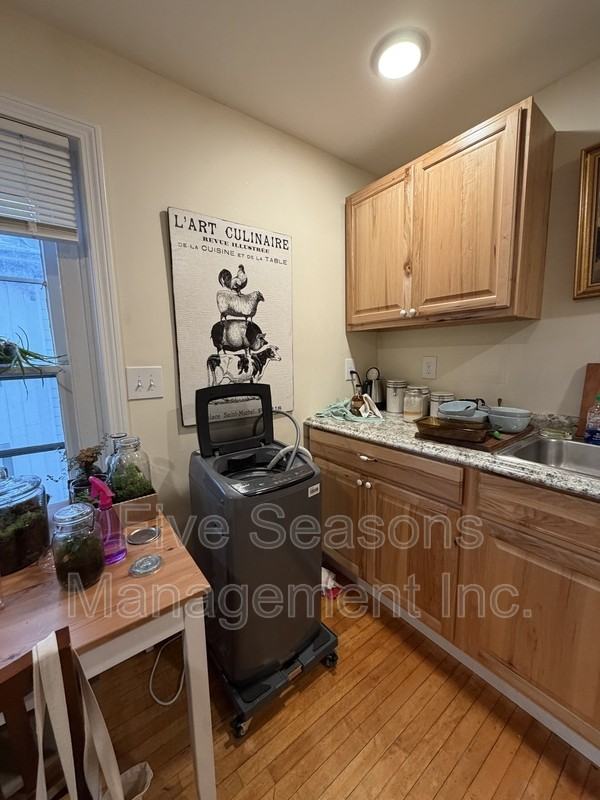 75 Grant St - Photo 4 of 17