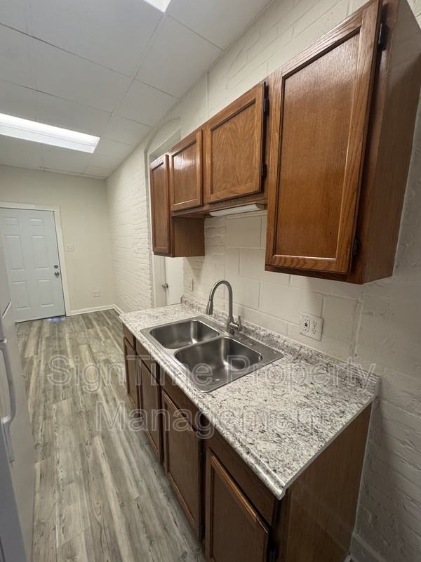 42 E Washington St #1 - Photo 5 of 13