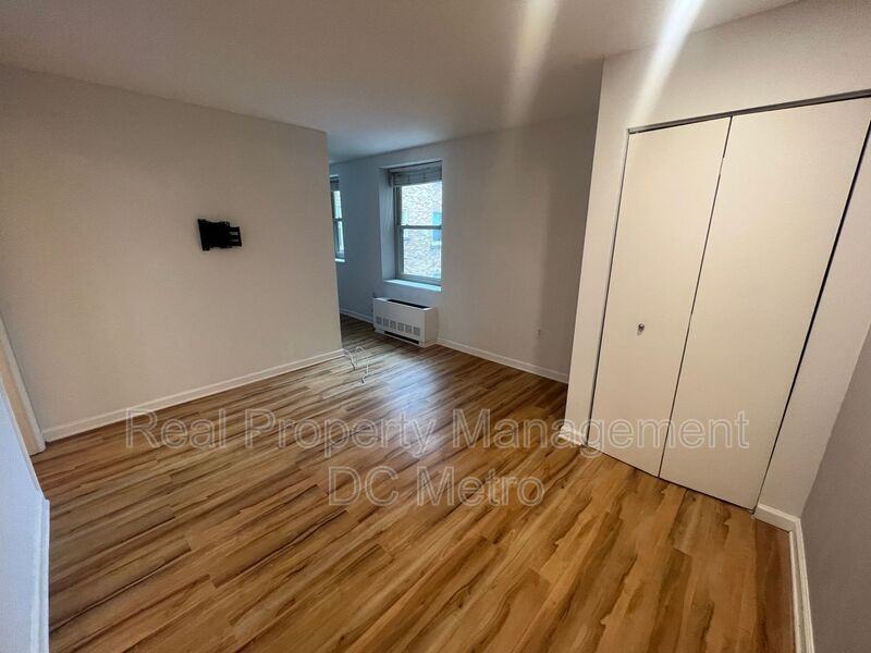 2440 16th St Nw #318 - Photo 4 of 20