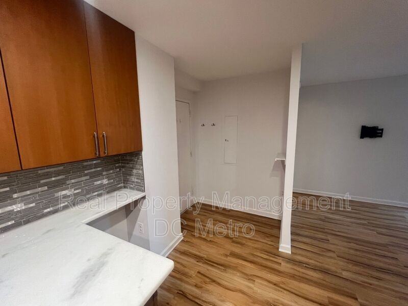 2440 16th St Nw #318 - Photo 5 of 20