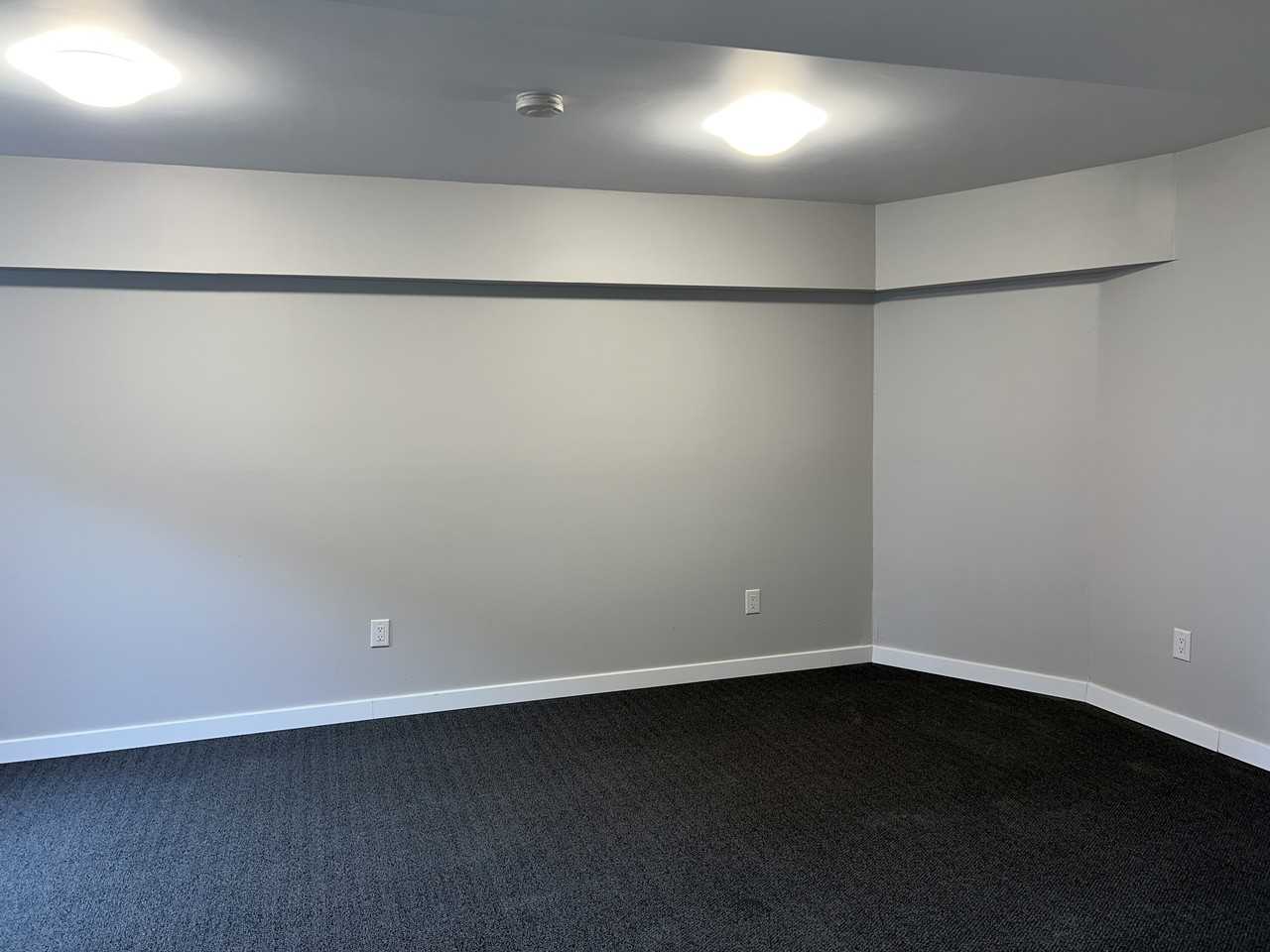 11933 223 Street - Photo 5 of 9