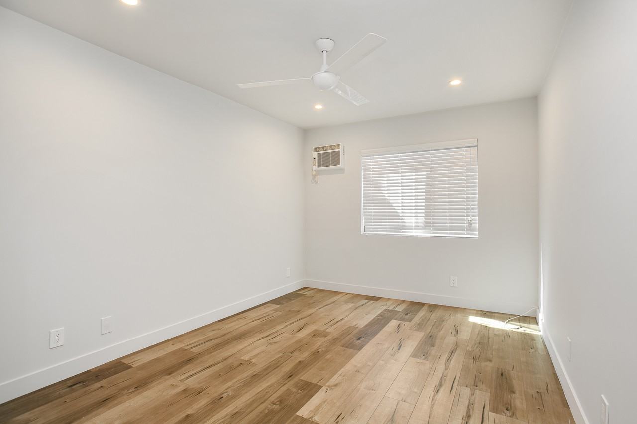 4053 West 23rd Street #F - Photo 7 of 9