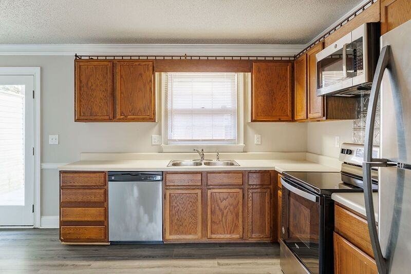 118 Barrington Dr #3 - Photo 5 of 14