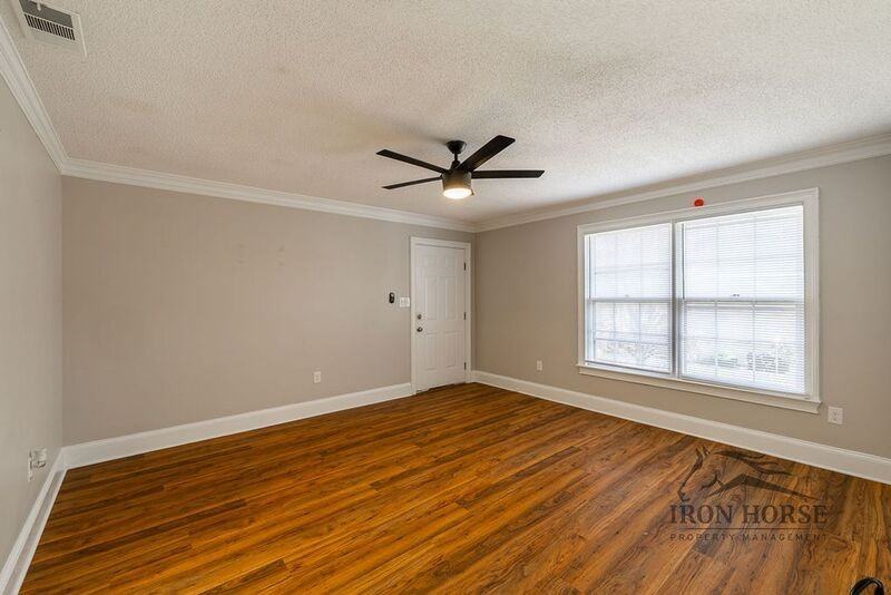 116 Barrington Dr #4 - Photo 2 of 19