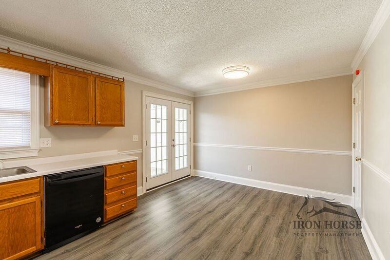 116 Barrington Dr #4 - Photo 5 of 19