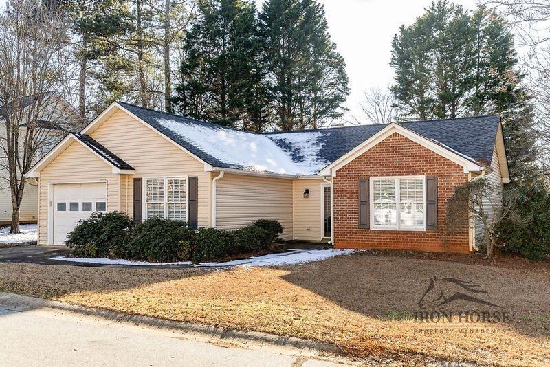 345 Spring Lake Ct - Photo 2 of 23