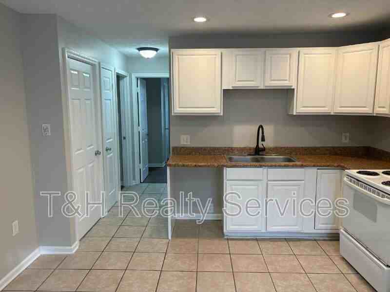 4303 Norwaldo Ave - Photo 4 of 15