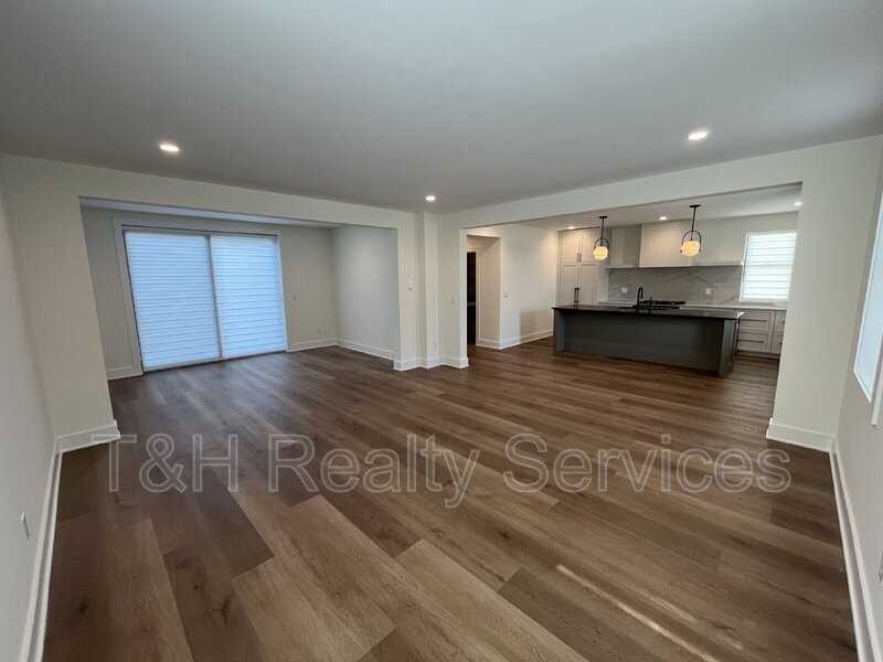 818 Union St - Photo 5 of 25