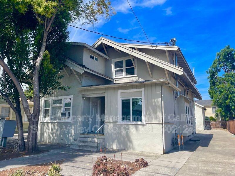 373 Richmond Ave #3 - Photo 2 of 11