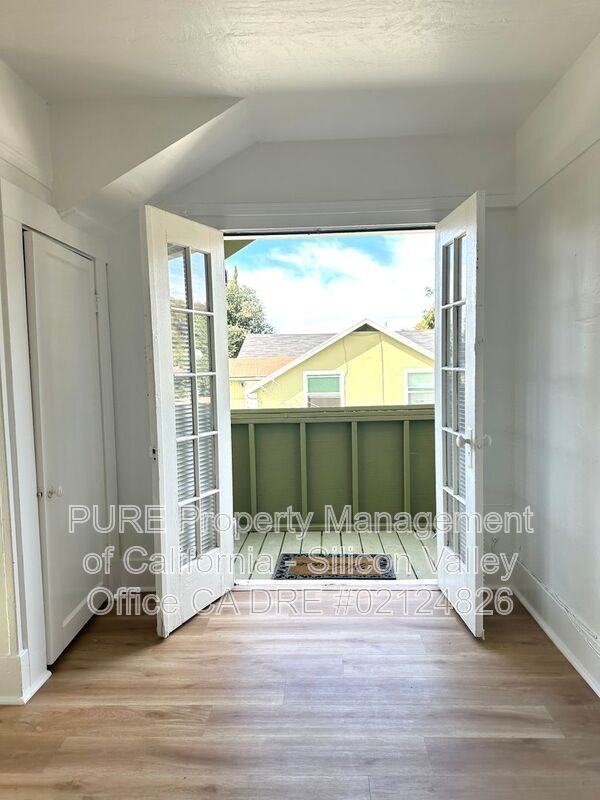 373 Richmond Ave #3 - Photo 7 of 11