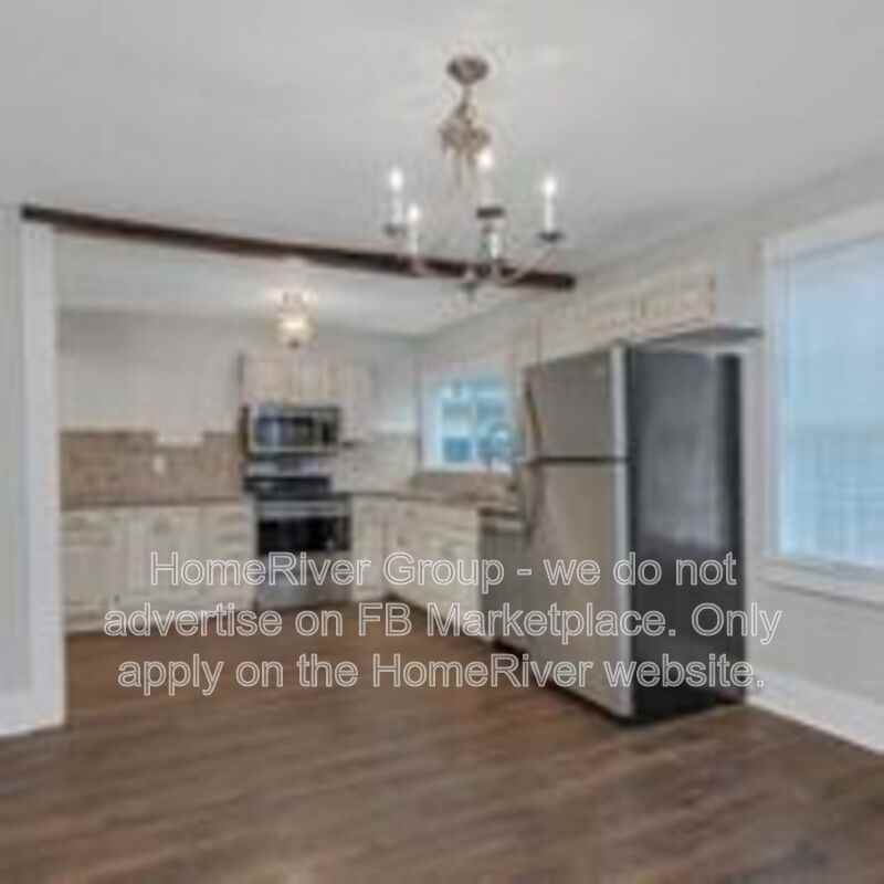 1310 Roanoke Ave - Photo 7 of 23