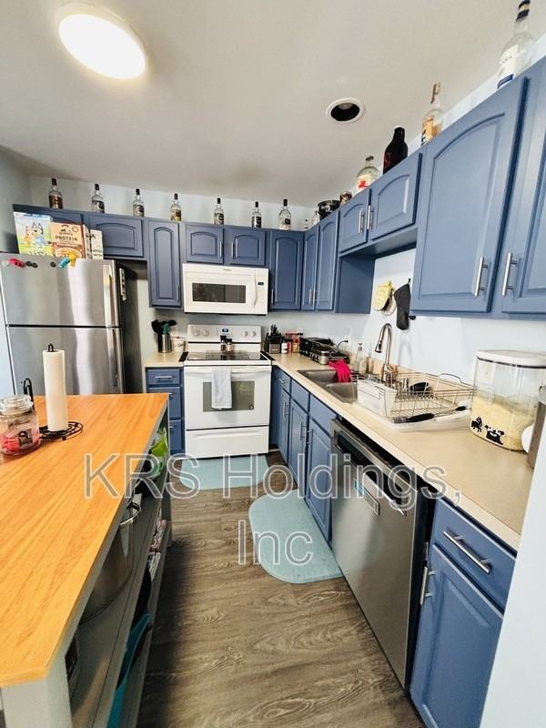 7032 Wytheville Cir - Photo 4 of 21