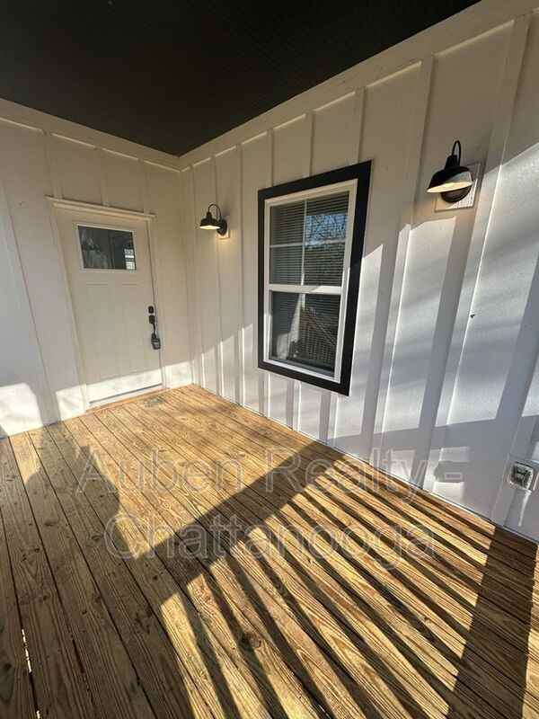 1242 Browns Ferry Rd - Photo 4 of 15